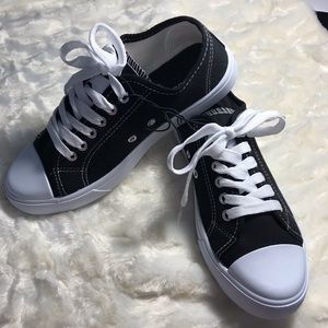 old school brooks shoes